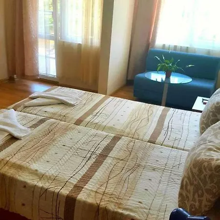 Family Solar Hotel