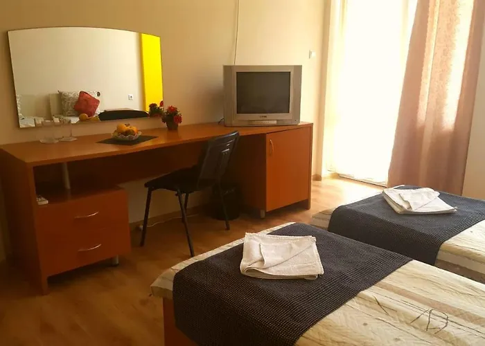 Family Solar * סאני ביץ'