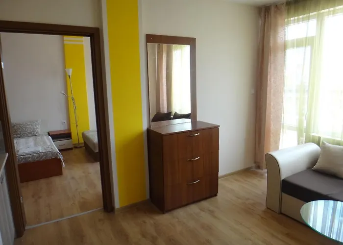 Family Solar * סאני ביץ'