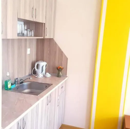 Family Solar מלון