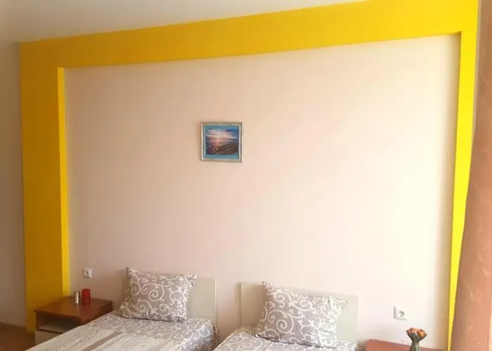 Family Solar סאני ביץ'