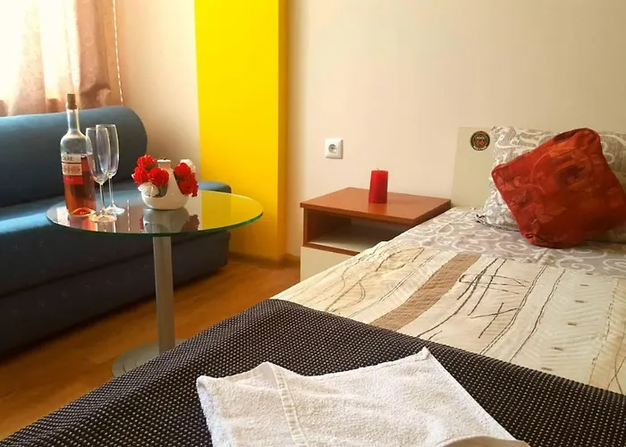 Family Solar מלון