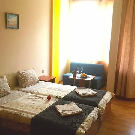 Отель Family Solar *